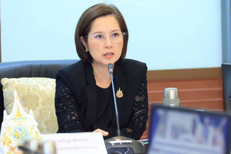 “ตรีนุช” สั่งออกประกาศให้ลูกจ้างจากเหตุน้ำท่วม